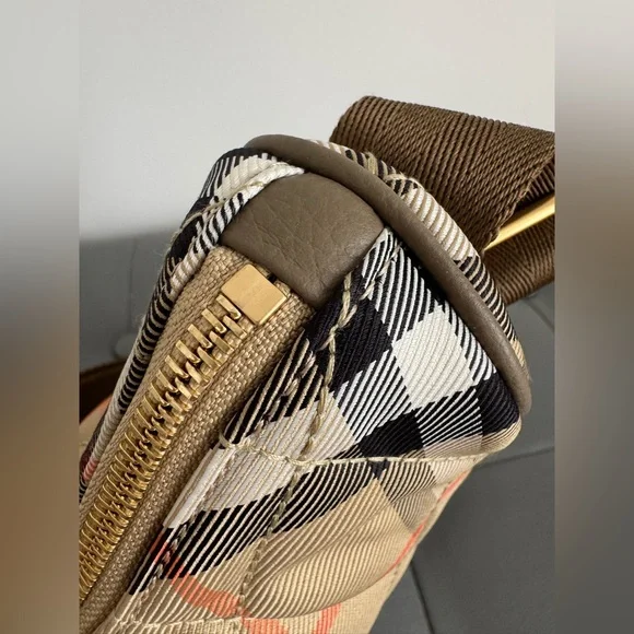 Burberry Horseshoe cross body bag - Picture 7 of 16